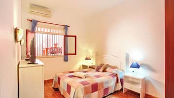 3 bedrooms, free WiFi, bed sheets