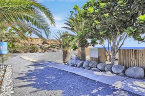 Property grounds - Casa Paula Beach By Paramount Holidays (Arico)