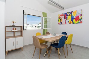 Dining - 3 Bed Villa - Pool, Patio, Outdoor Dining Terrace (Tías)