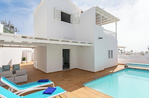 Outdoor pool - 3 Bed Villa - Pool, Patio, Outdoor Dining Terrace (Tías)