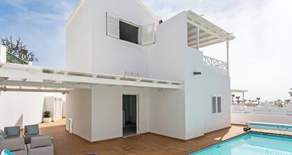 3 Bed Villa - Pool, Patio, Outdoor Dining Terrace
