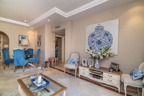 Bathroom - Luxury 2-bed Apartment Elviria - Pool, Sauna & gym (Marbella)