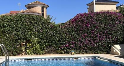Inviting 4-bed Villa in Orihuela