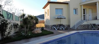 Stunning 3-bed House in Pego