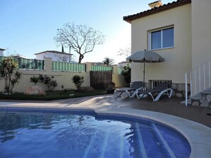 House | Pool | Outdoor pool - Stunning 3-bed House in Pego (Pego)