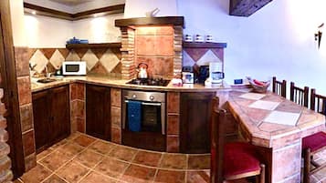 Vila | Dapur pribadi | Lemari es, microwave, oven, dan kompor