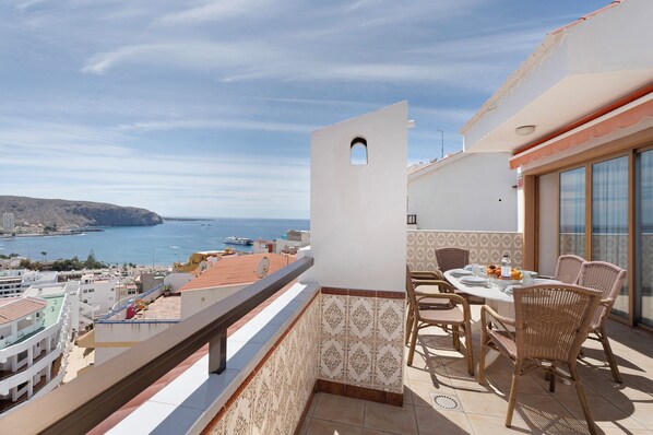 Outdoor dining - Apto La Colina Atlantic View (Arona)