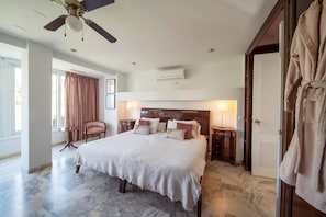 5 bedrooms, iron/ironing board, free WiFi, bed sheets - Charming 10 Pers Villa With Swimmingpool Sevilla (Tomares)