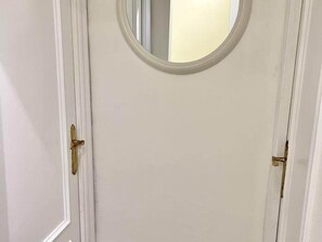 Interior - 3br-sleeps6-balcony-a/c-5min to Beach (Salou)