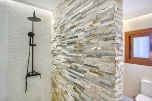 Shower, hair dryer, towels - Atico A307 Luxe Costa Adeje& Pool (Adeje)