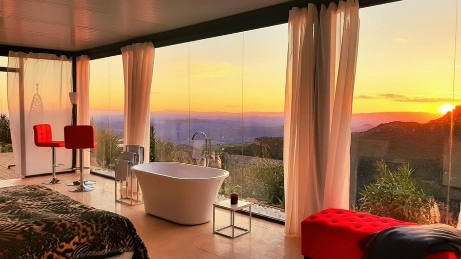 1 Bed, Sleeps 2, Tennis, Pool, Sauna