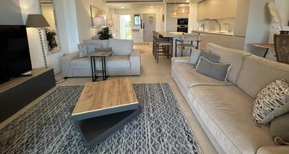 Impeccable 2-bed Apartment in Camarate Hills