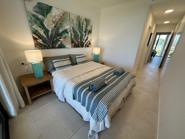 Apartment | 2 bedrooms, iron/ironing board, free WiFi, bed sheets - Impeccable 2-bed Apartment in Camarate Hills (Casares)