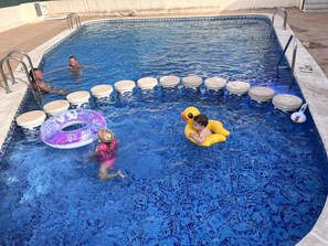 อพาร์ทเมนท์ | สระว่ายน้ำ | สระว่ายน้ำในร่ม