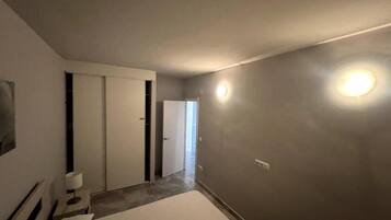 Apartment | 2 bedrooms, free WiFi, bed sheets