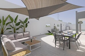 Apartment | Outdoor dining - Stunning Apartment Within Villa Nr Los Cristianos (Arona)