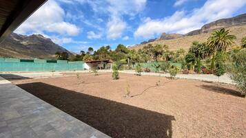 Chalet | Property grounds