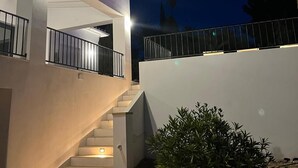 Villa | Exterior - Modern 5 Bed Villa in Javea (Javea)