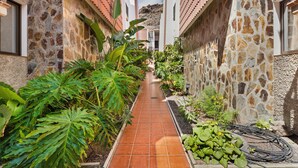 Ảnh chưa phân loại, 2 trong số 26 ảnh, nút