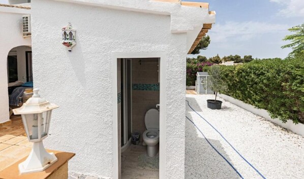 Property grounds - Casa Maria Top Floor Studio Apartment With Pool (Javea)