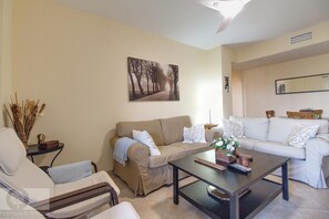 Apartment | Living area