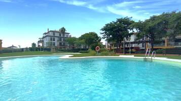 Apartment | Pool | Outdoor pool