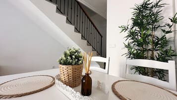 House | Dining