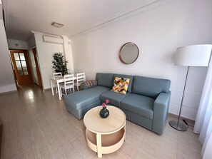 Casa | Zona de estar | Una televisión