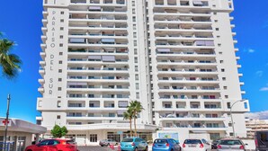 Unclassified image, 3 of 20, button - Estudio Playa Paraiso con Piscina (Adeje)