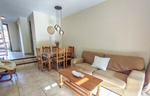House | Living area | Fireplace - Beautiful 3 Bed Townhouse in Islantilla Golf (Lepe)