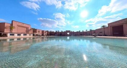 3bed Apt Sleeps 5 - Patio, Pool, Pets, Golf Resort