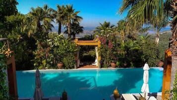 House | Pool
