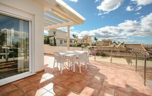 Villa | Outdoor dining - 3-bed Villa Sleeps 8 With Private Pool (Santa Pola)