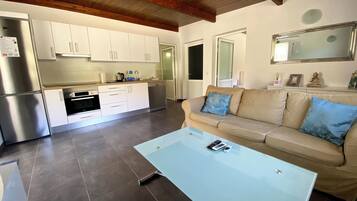 Chalet | Living area | TV