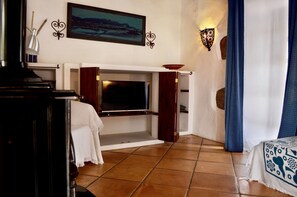 House | 1 bedroom, free WiFi, bed sheets