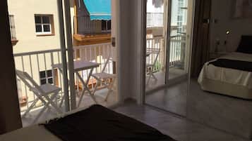 Apartment | 2 bedrooms, free WiFi, bed sheets