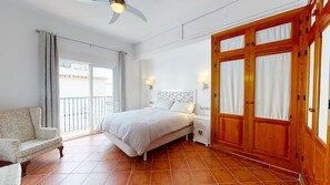 House | 5 bedrooms, iron/ironing board, free WiFi, bed sheets - 5 Bedroom-privatepool-balcony-sea View-nerja (Nerja)