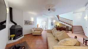 House | Living area | Fireplace - 5 Bedroom-privatepool-balcony-sea View-nerja (Nerja)