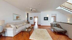 House | Living area | Fireplace - 5 Bedroom-privatepool-balcony-sea View-nerja (Nerja)