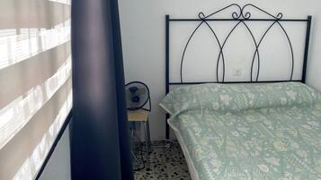 Apartment | 2 Schlafzimmer, Bügeleisen/Bügelbrett, kostenloses Internet per Kabel