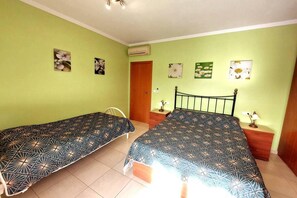 Vila | 5 quartos, ferros/tábuas de passar roupa, Wi-Fi de cortesia