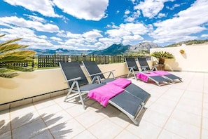 Villa | Terrace/patio
