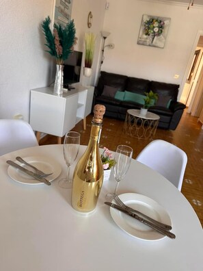 Apartment | Dining - Sunset View Beach Apartment in San Pedro (San Pedro del Pinatar)