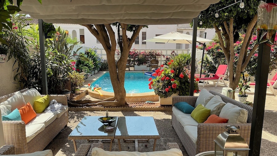 Large Villa Private Pool and Garden Near Beach