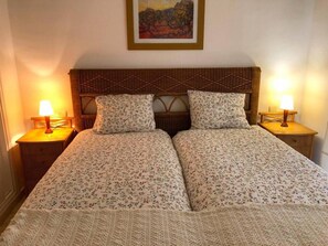 Apartment | 1 bedroom, iron/ironing board, free WiFi, bed sheets - Flat Sleeps 4 With Pool and Terrace (Mijas)