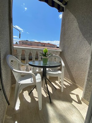 Apartment | Property grounds - Godisa 18 Apt Sleeps 2 With Free Parking (Torrevieja)