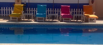 2 Bed-sleeps 4-mtn View-private Pool & Terrace