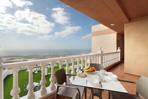 Outdoor dining - La Tablada Atlantic Sea View Apto20 (Adeje)