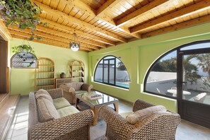 Living area - Villa Duke Swimminpool (Granadilla de Abona)