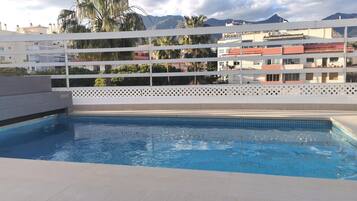 Apartamento | Piscina | Una piscina cubierta